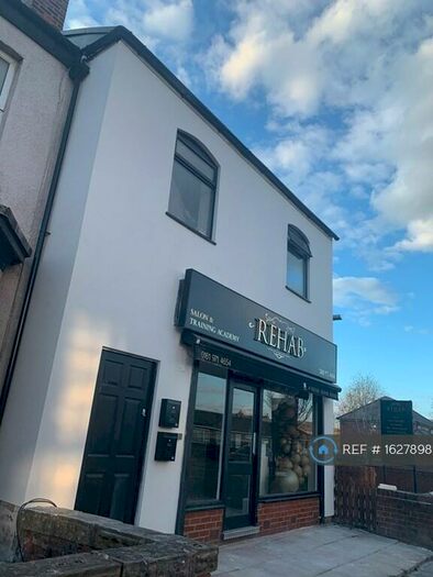 2 Bedroom Flat To Rent In Station Road, Swinton, Manchester, M27