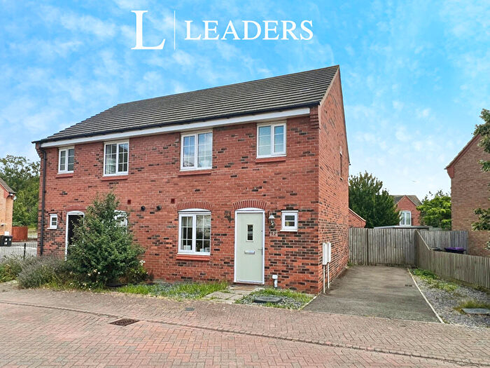3 Bedroom Semi-Detached House To Rent In Newbury Crescent, Bourne, PE10