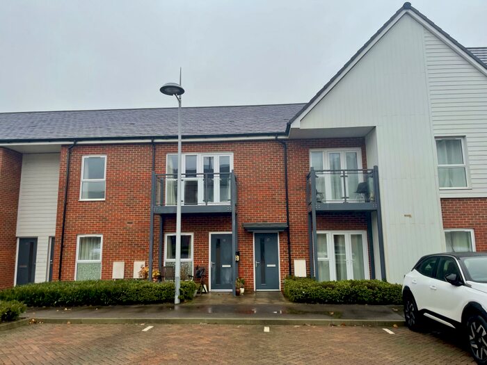 1 Bedroom Apartment To Rent In Pondtail Avenue, Faygate, Horsham, RH12