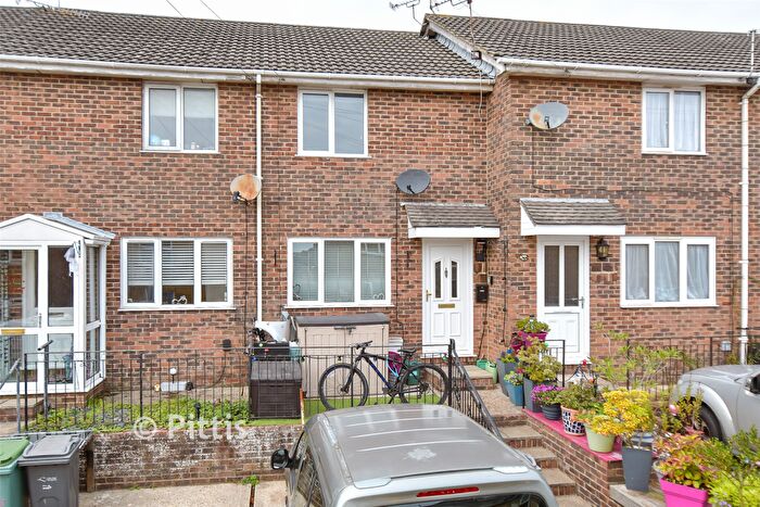 2 Bedroom Terraced House For Sale In Stainers Close, Ryde, Isle Of Wight, PO33