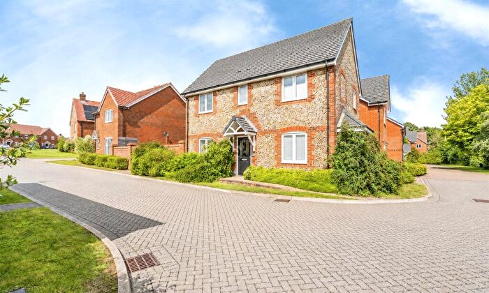 3 Bedroom Detached House For Sale In Vespasian Close, Westhampnett, Chichester, West Sussex, PO18