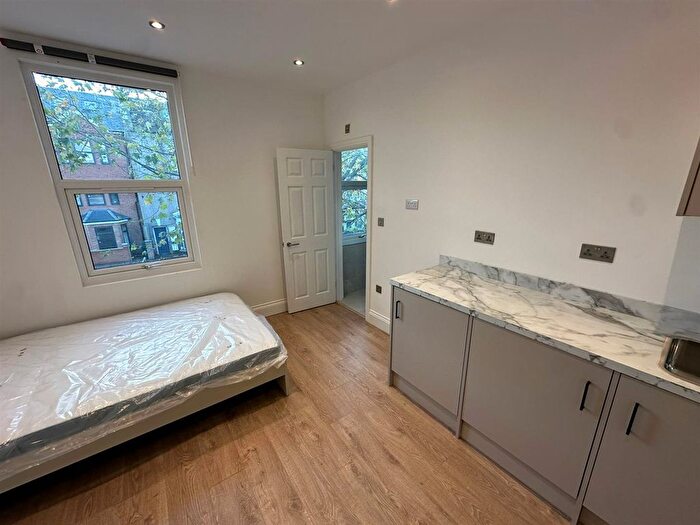 Studio To Rent In Garratt Lane, London, SW17