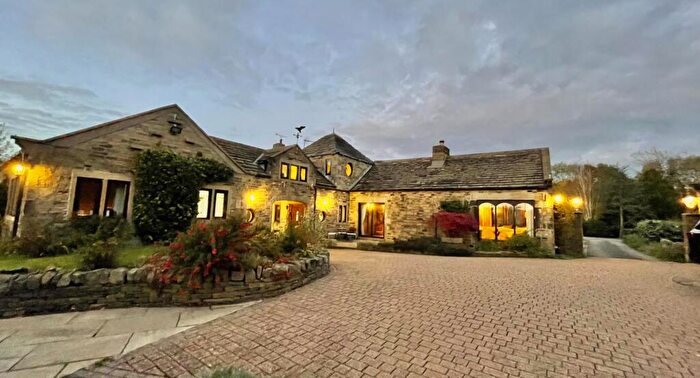 4 Bedroom Barn Conversion For Sale In Bank End Knoll, Off Thurstonland Bank, HD9