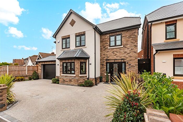 4 Bedroom Detached House For Sale In Haynes Road, Hornchurch, RM11
