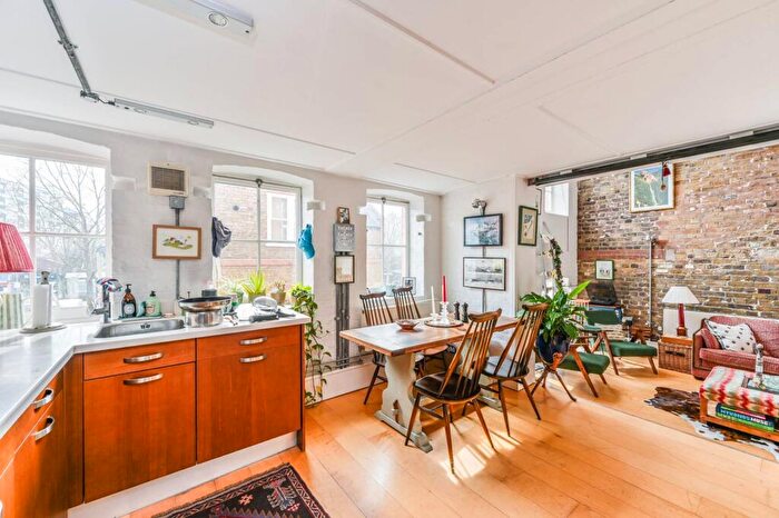 1 Bedroom Flat To Rent In Battersea Park Road, Battersea Park, London, SW11