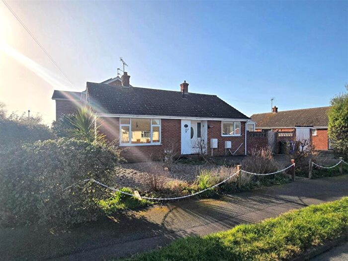 3 Bedroom Detached Bungalow To Rent In Conrad Close, Lowestoft, NR33