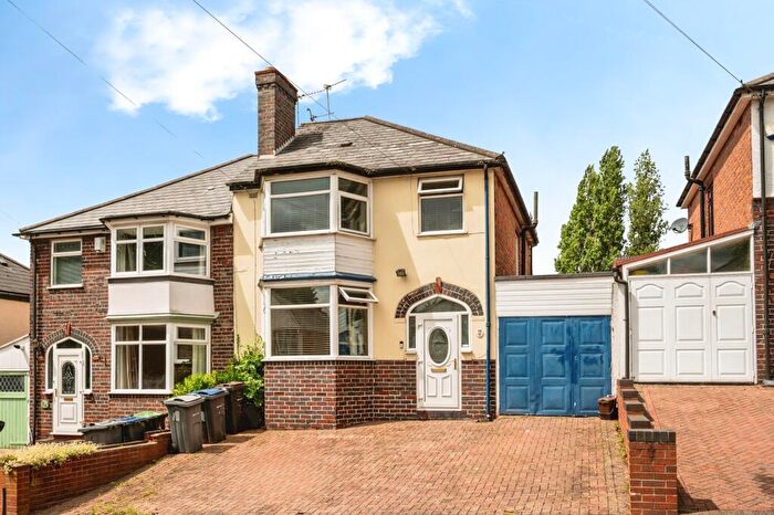 3 Bedroom Semi-Detached House For Sale In Hidson Road, Birmingham, B23