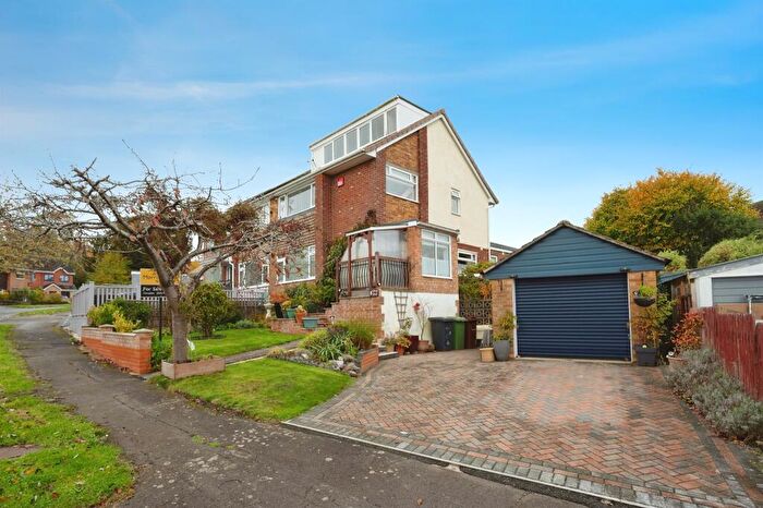 3 Bedroom Semi Detached House For Sale In Deep Dell, Waterlooville, PO8