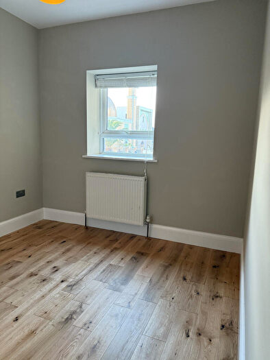 2 Bedroom Flat To Rent In Hampden Road, London, N8