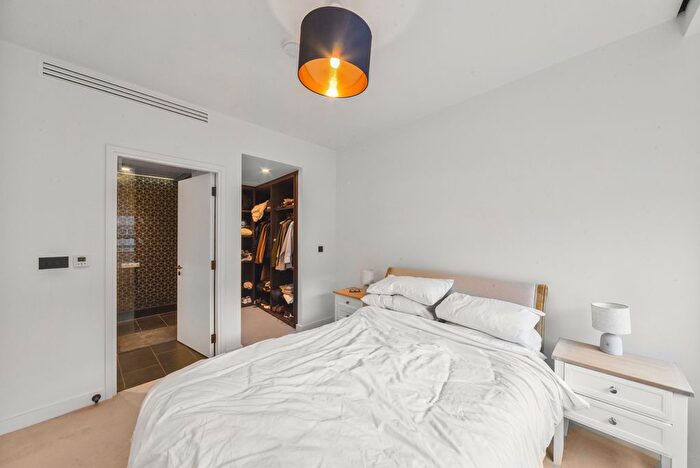 2 Bedroom Flat For Sale In Television Centre, Wood Lane, Shepherd's Bush, W12