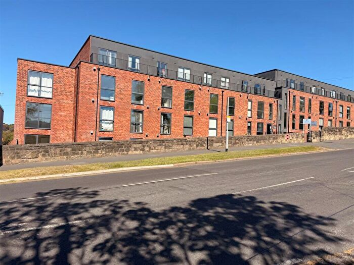 2 Bedroom Apartment To Rent In Stonegate Road, Leeds, LS6