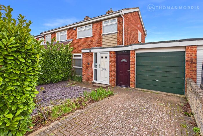 3 Bedroom Semi-Detached House For Sale In Sandy View, Biggleswade, Bedfordshire, SG18
