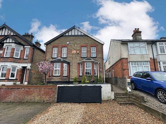 3 Bedroom Semi-Detached House For Sale In Wooburn Green - Character Property, HP10