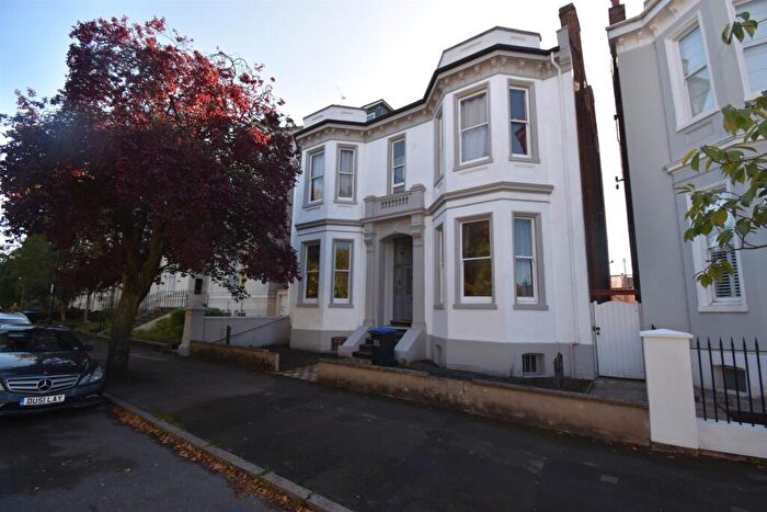 3 Bedroom Private Halls To Rent In Leam Terrace, Leamington Spa, CV31