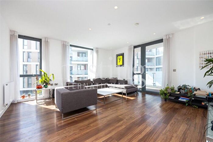4 Bedroom Flat To Rent In Sitka House, Quebec Way, Canada Water, SE16