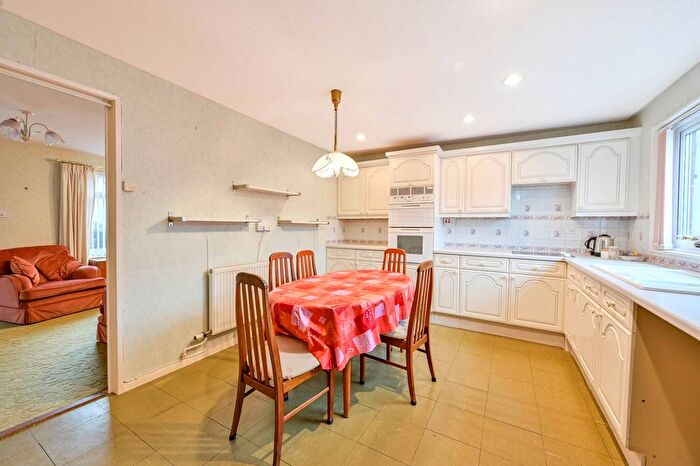 3 Bedroom Terraced House For Sale In Baird Drive, Guildford, GU3