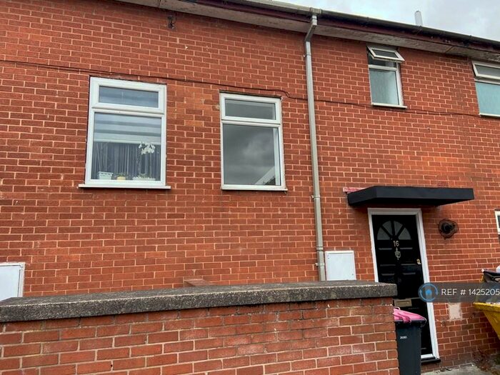 2 Bedroom Semi-Detached House To Rent In Robinia Close, Eccles, Manchester, M30