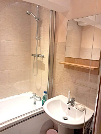 1 Bedroom Flat To Rent In Moorfield Road, Manchester, M20