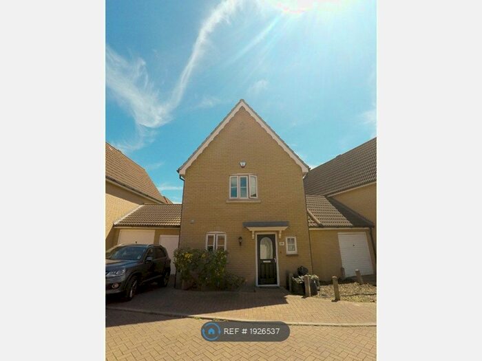 3 Bedroom Semi-Detached House To Rent In Buntingbridge Road, Ilford, IG2