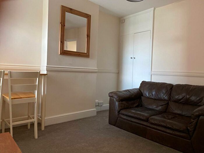 1 Bedroom Maisonette To Rent In Military Road, New Town, Colchester, CO1