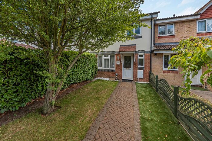 3 Bedroom Terraced House For Sale In Chiltern Court, Widmore Road, UB8