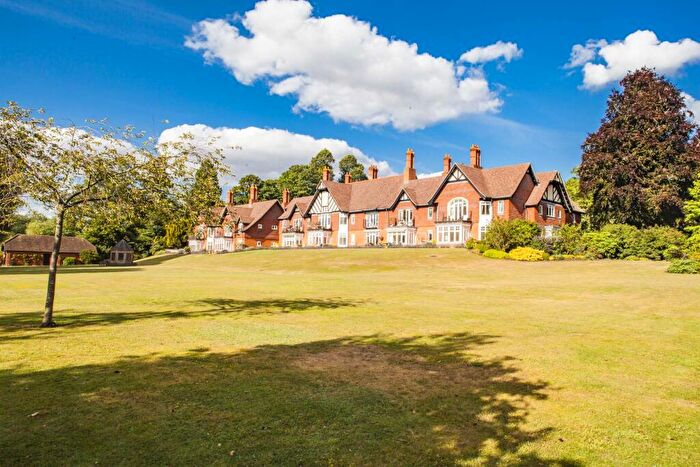 3 Bedroom Apartment To Rent In Thames Bank, Goring On Thames, RG8