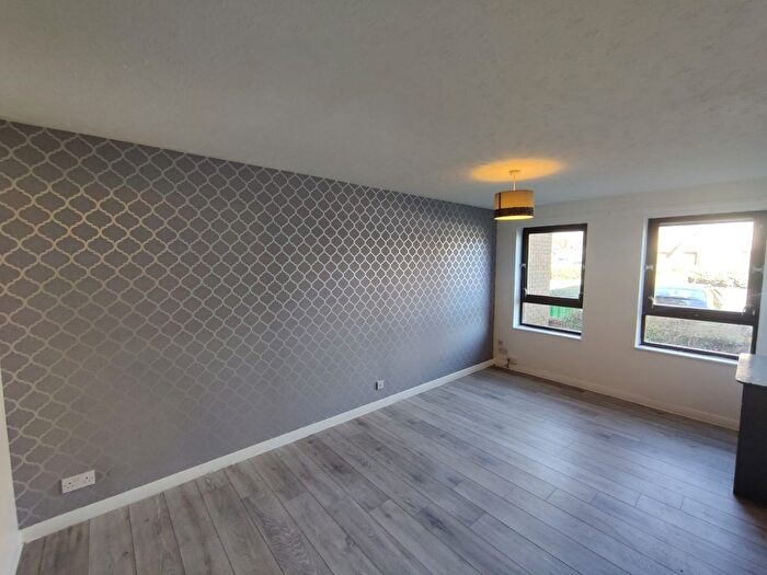 1 Bedroom Flat To Rent In South Maybury, Gyle, Edinburgh, EH12