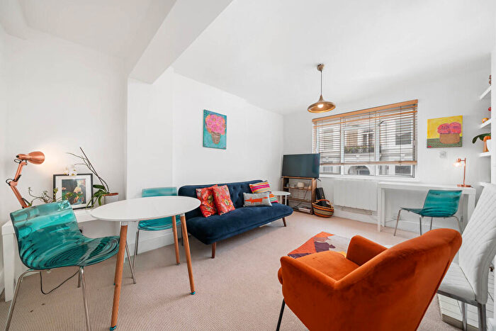 1 Bedroom Apartment For Sale In Redcliffe Square, Chelsea, SW10