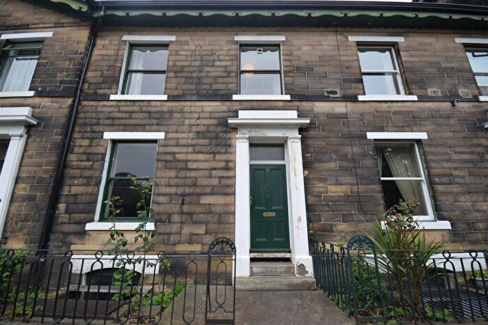 2 Bedroom Duplex To Rent In Trinity Place, Blackwall, Halifax, HX1