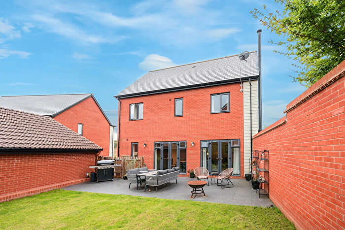 4 Bedroom Detached House For Sale In Brimlicombe Meadow, Exeter, EX1