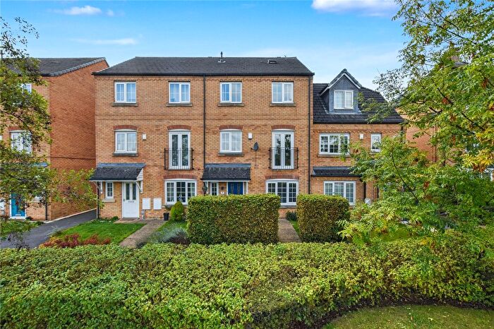 4 Bedroom Town House For Sale In Broadlands Avenue, Pudsey, Leeds, LS28