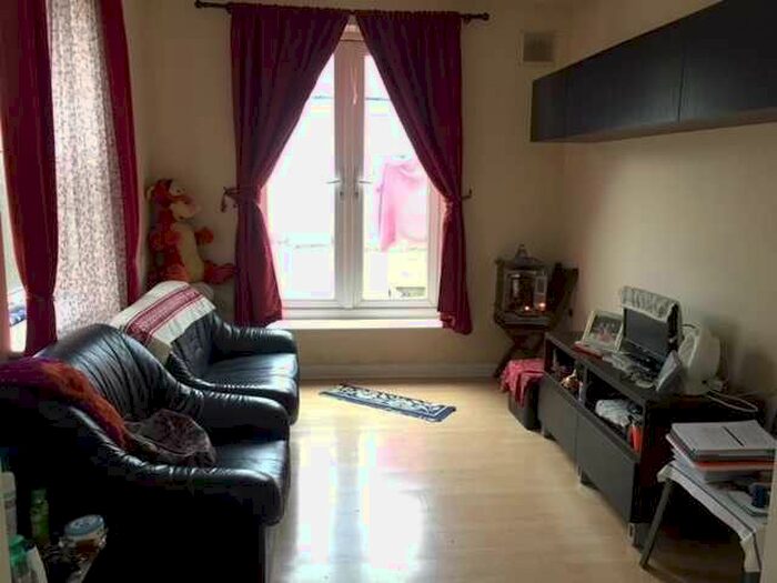 2 Bedroom Maisonette To Rent In Frognal Avenue, Harrow, Greater London, HA1