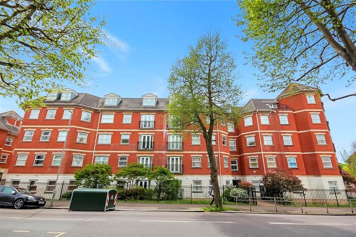 2 Bedroom Flat To Rent In Davigdor Road, Hove, BN3