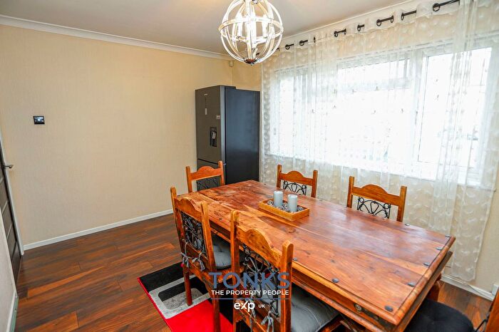 3 Bedroom Detached House For Sale In Cockshed Lane, Halesowen, B62