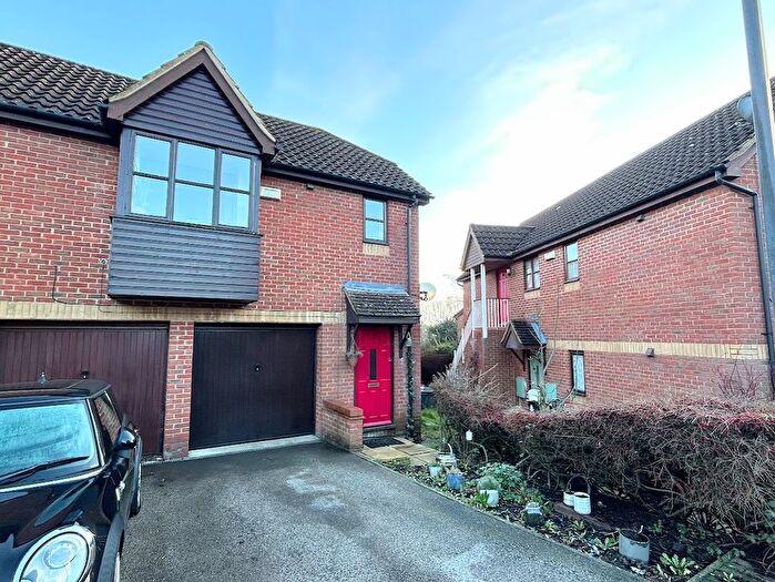 1 Bedroom Property For Sale In Ancona Gardens, Milton Keynes, MK5