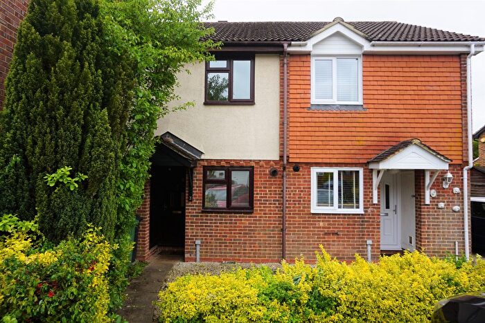2 Bedroom Terraced House To Rent In Summerfields, Chineham, RG24