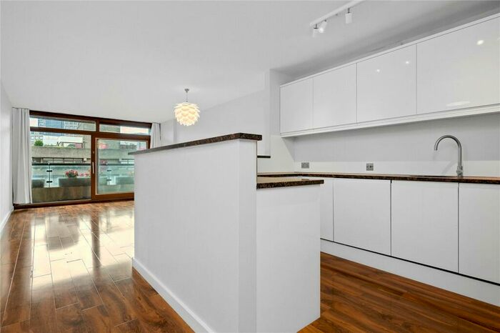 2 Bedroom Apartment To Rent In Barbican, London, EC2Y