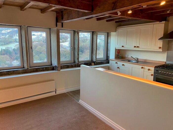 2 Bedroom Flat To Rent In Towngate, Hepworth, Holmfirth HD9