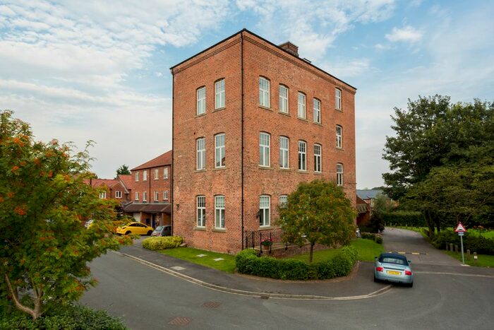 3 Bedroom Flat To Rent In Waterside, Boroughbridge, York YO51