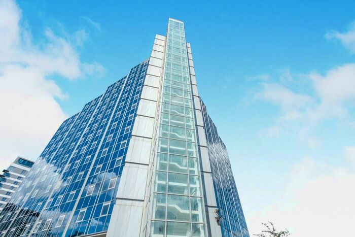 1 Bedroom Apartment To Rent In Churchill Place, RG21