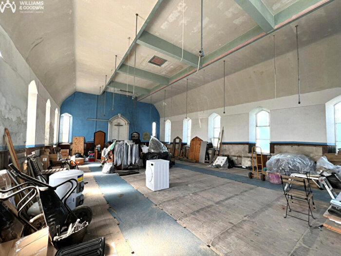 2 Bedroom Character Property For Sale In Pensarn, Pentre Berw, LL60