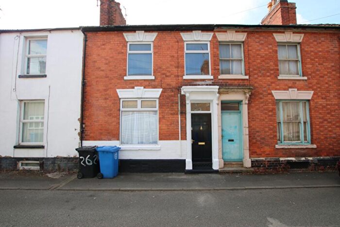 2 Bedroom Terraced House For Sale In Havelock Street, Kettering, Northamptonshire, NN16