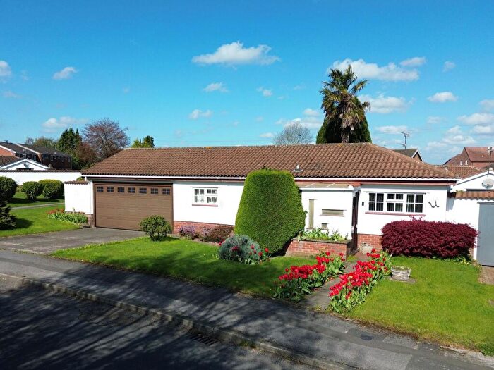 2 Bedroom Detached Bungalow For Sale In Kingsbridge Avenue, Mapperley, Nottingham, NG3