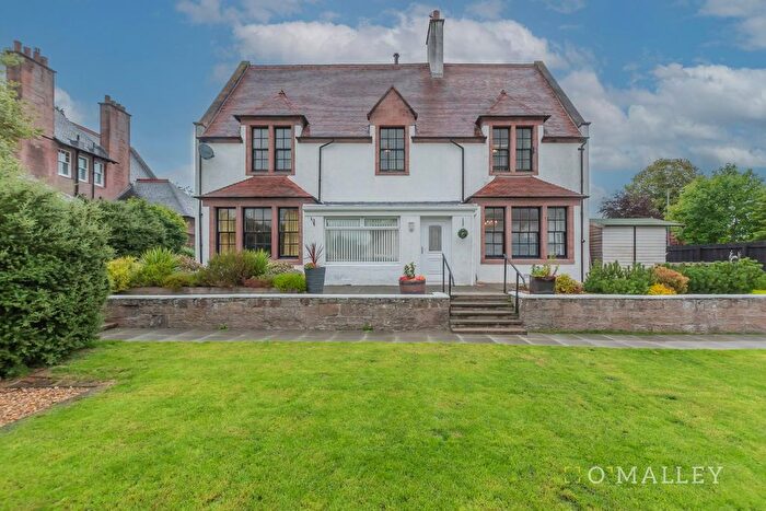 6 Bedroom Detached House To Rent In Claremont, Alloa, FK10