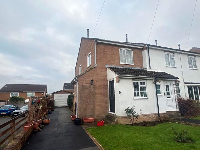 2 Bedroom End Of Terrace House To Rent In Kings Close, Otley, LS21