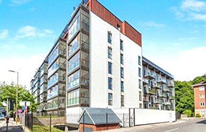 2 Bedroom Apartment For Sale In Farnborough Road, Farnborough, Hampshire, GU14