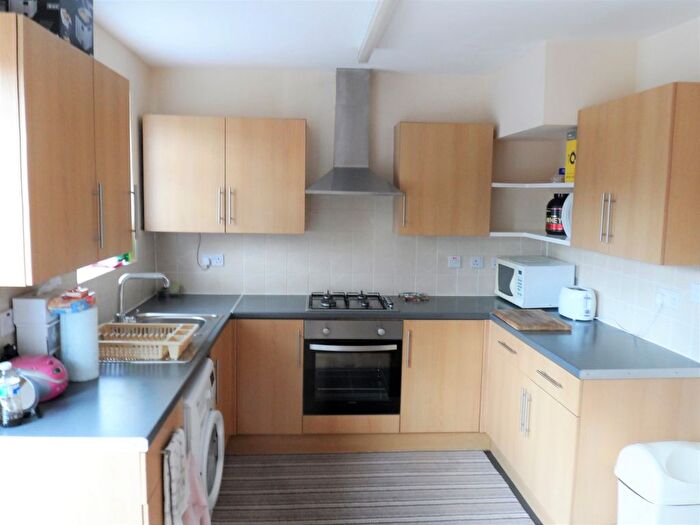 3 Bedroom Terraced House To Rent In Windermere Road, London, SW16