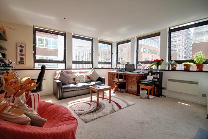 1 Bedroom Apartment To Rent In Millennium Apartments, Newhall Street, Birmingham, B3
