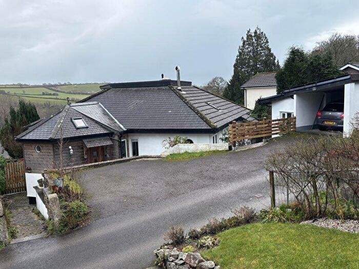 3 Bedroom Detached Bungalow For Sale In Rose Hill, Lostwithiel, PL22