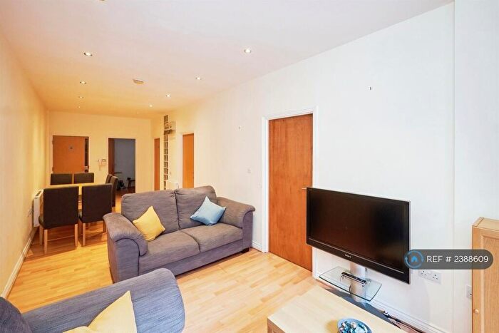 2 Bedroom Flat To Rent In Boxworks, Birmingham, B1